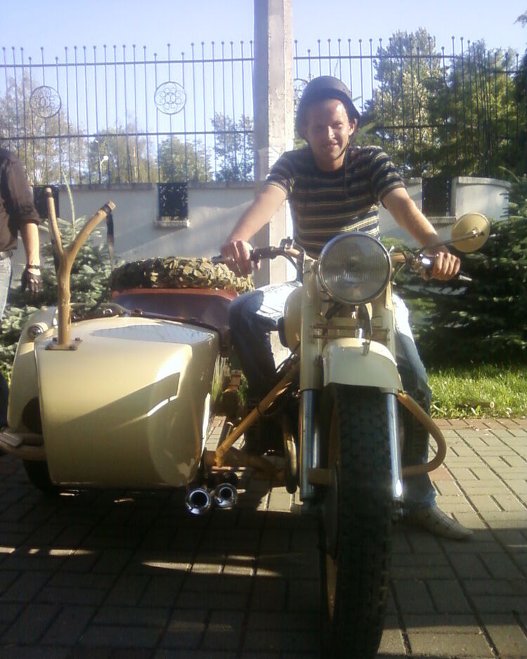  19604781  , 40 ,    
