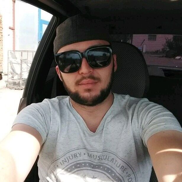  12597481  Roman, 34 ,    