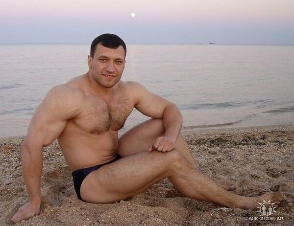 Фото кавказца мужчины 45 лет
