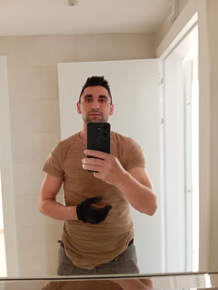  Azor,   Valera, 35 ,   ,   