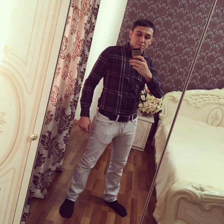 ,   Gagik, 36 ,  