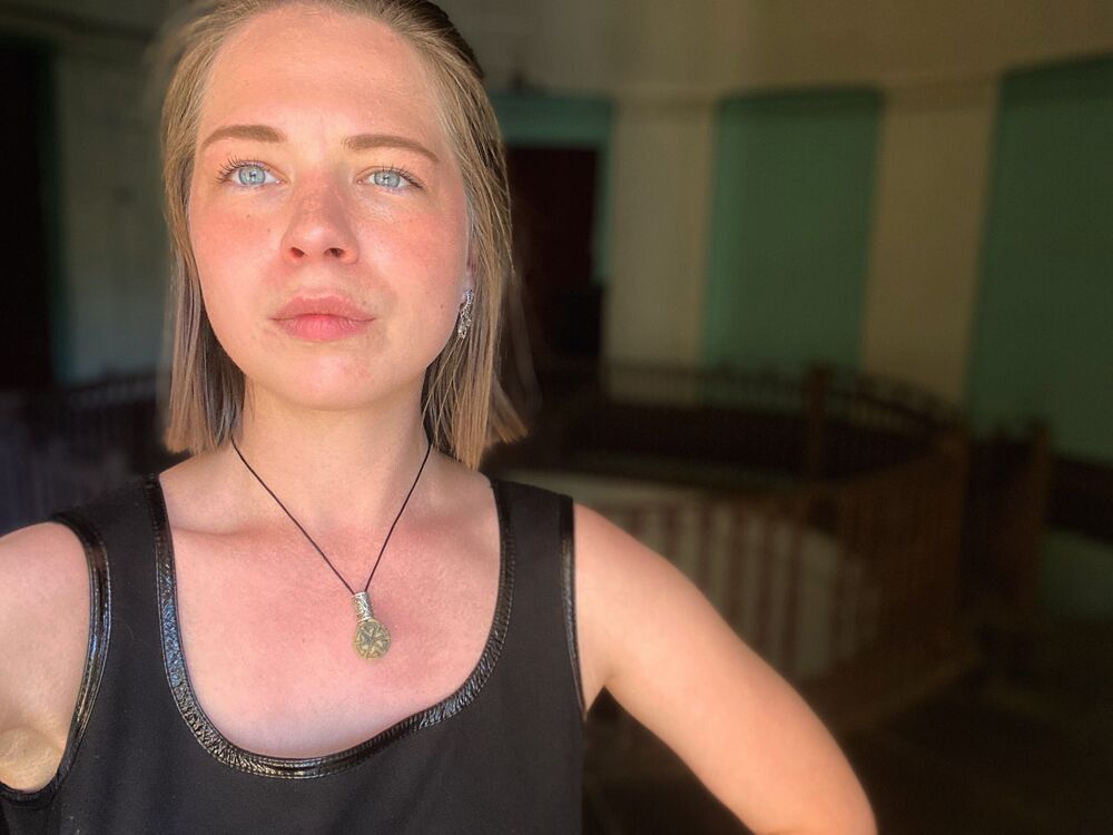  -,   , 28 ,   