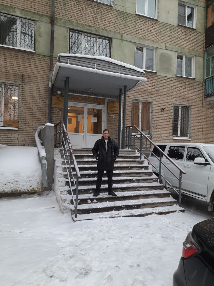  34244041  Alexander, 42 ,    