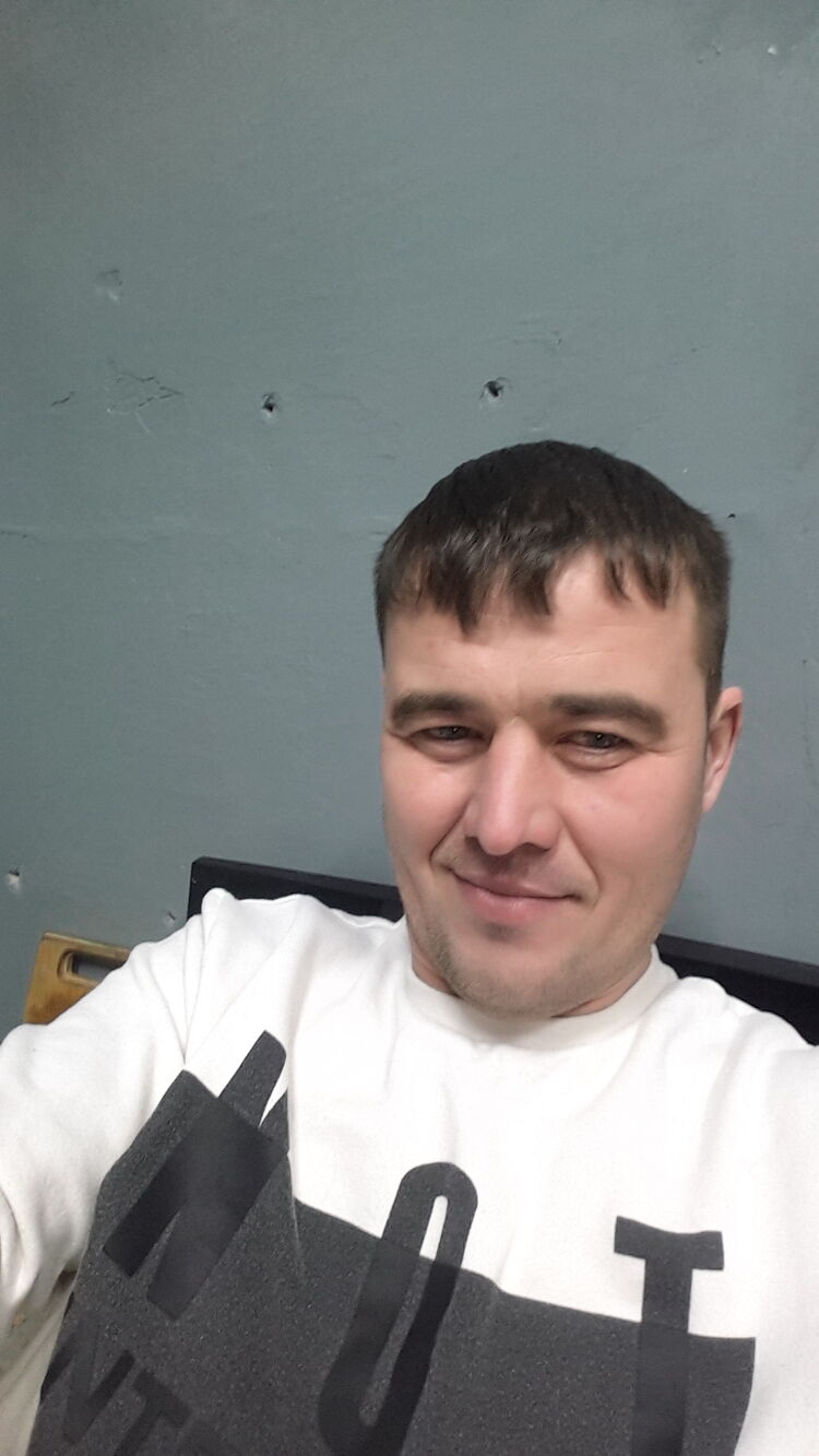  ,   Artem, 41 ,   ,   
