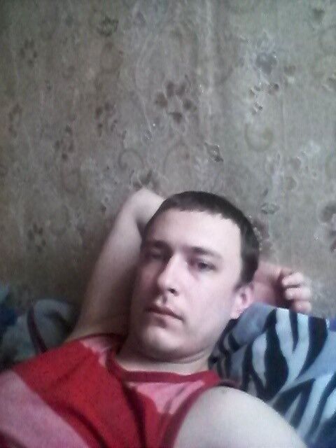  ,   Denis, 33 ,  