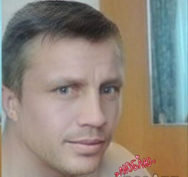  42869181  Andrey, 42 ,    