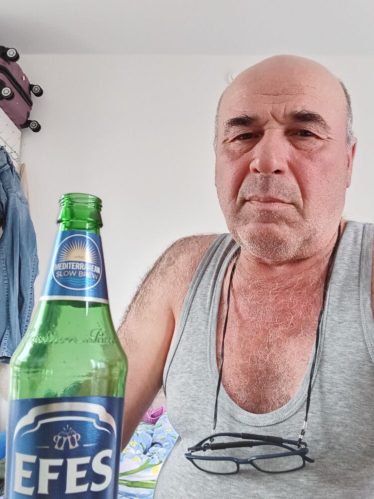  51836441  Adem, 56 ,    