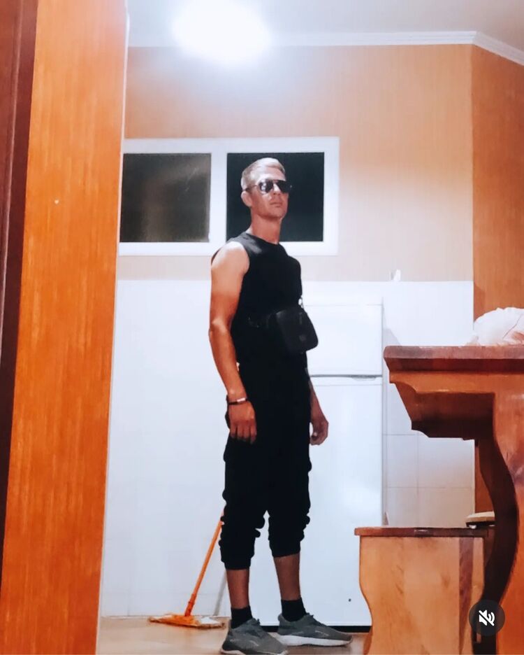  47623701  , 34 ,    