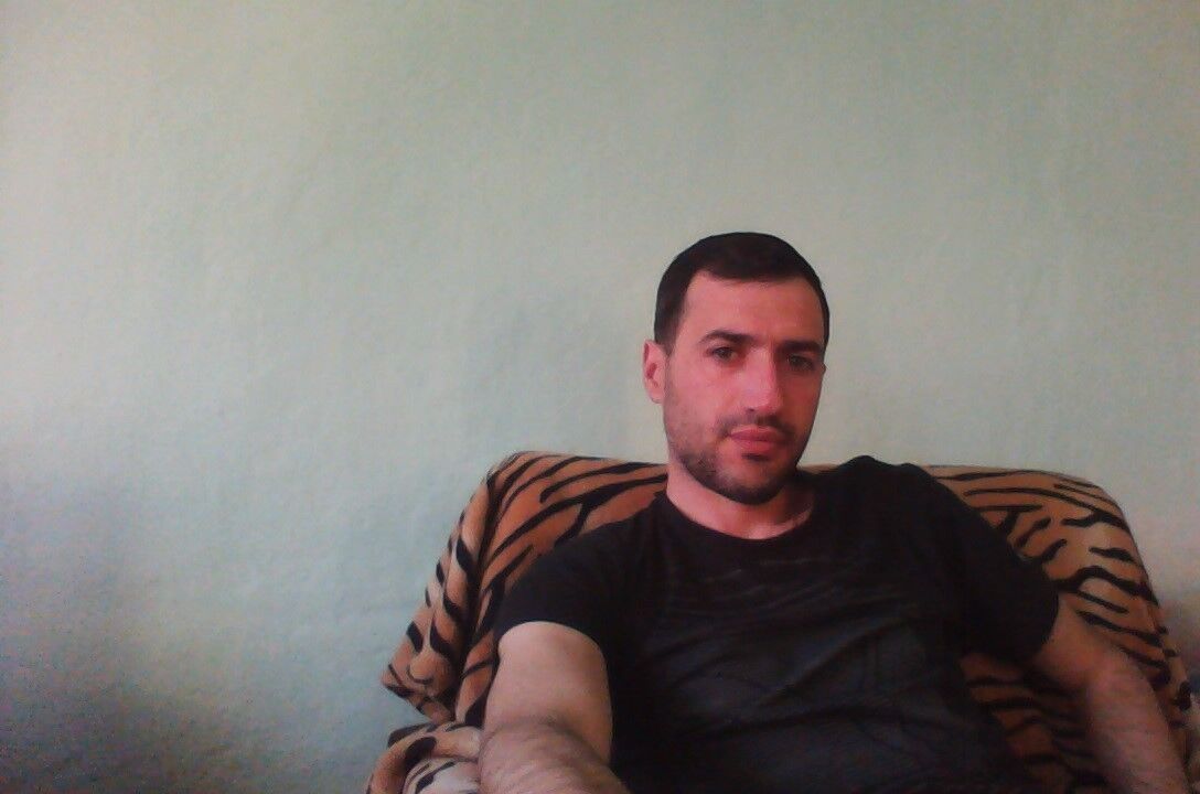  ,   Arturik, 47 ,   