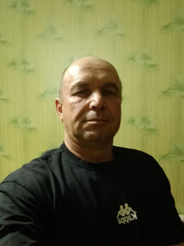  ,   Maksim, 47 ,   