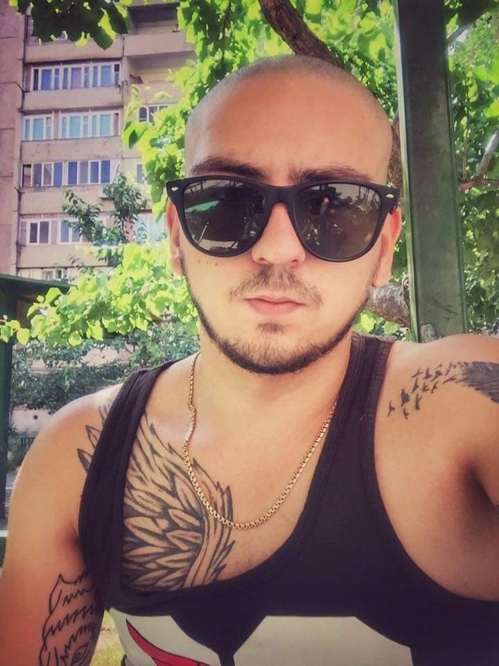  ,   Edmond, 28 ,   ,   , c 
