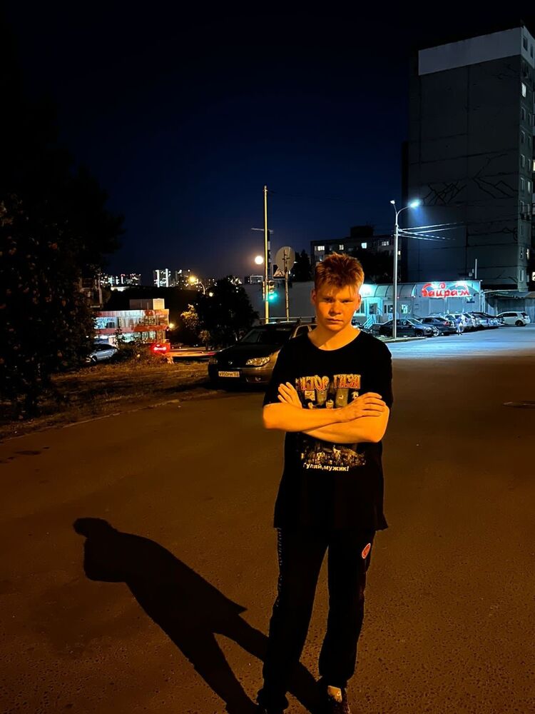 49203891  , 21 ,    