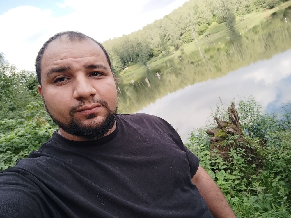  ,   Ali, 27 ,   ,   