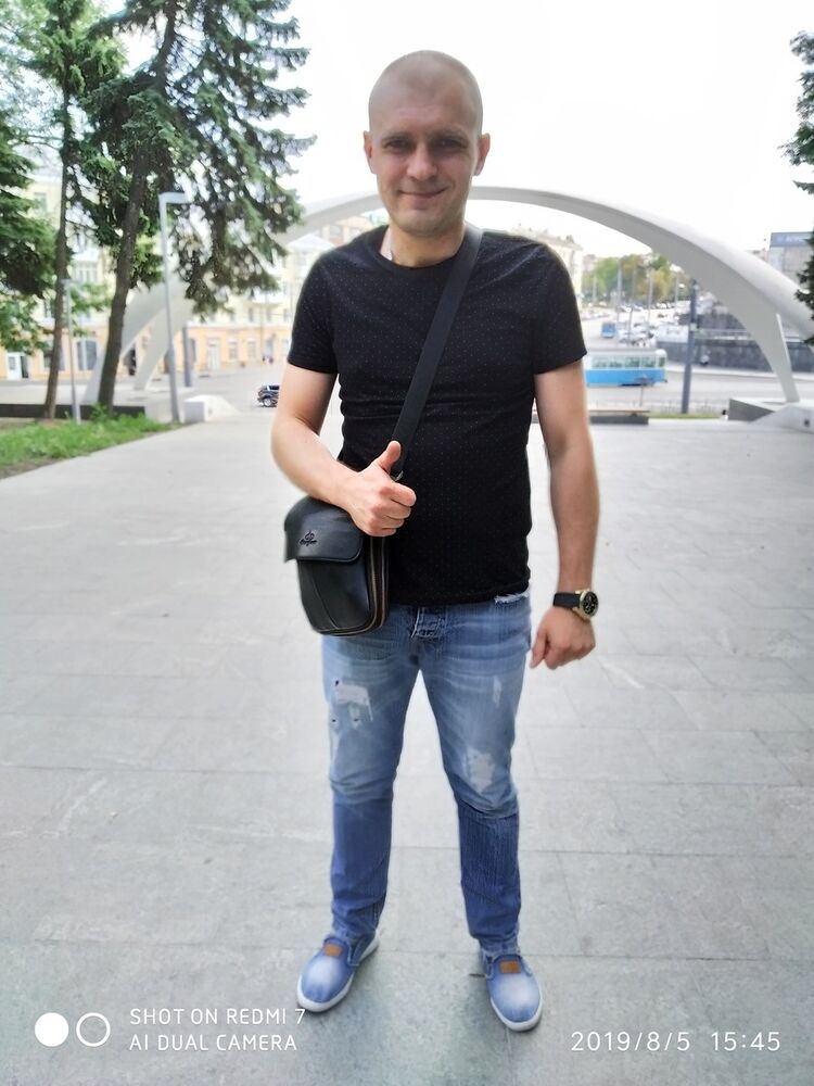  16991501  Pavel, 39 ,    