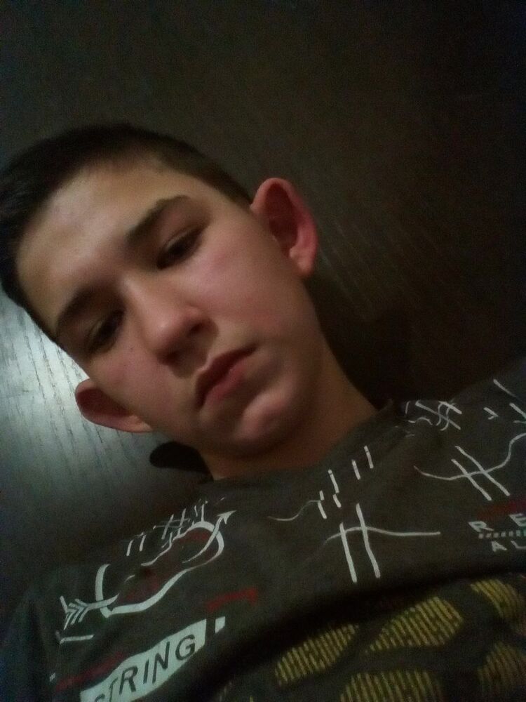  43932411  Pavel, 23 ,    