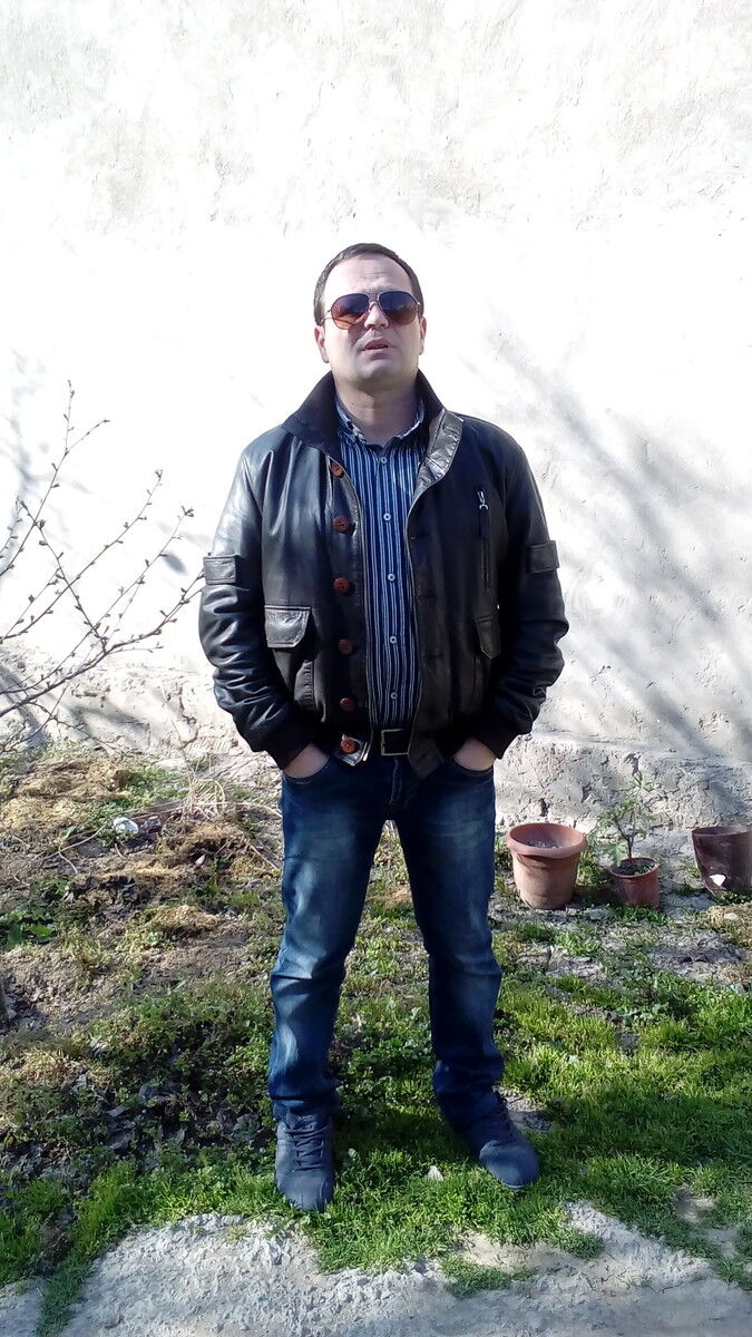  ,   Ruslan, 46 ,   ,   , c 