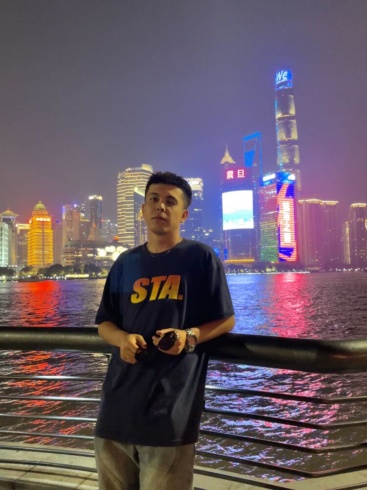  -,   Dikram, 25 ,   ,   