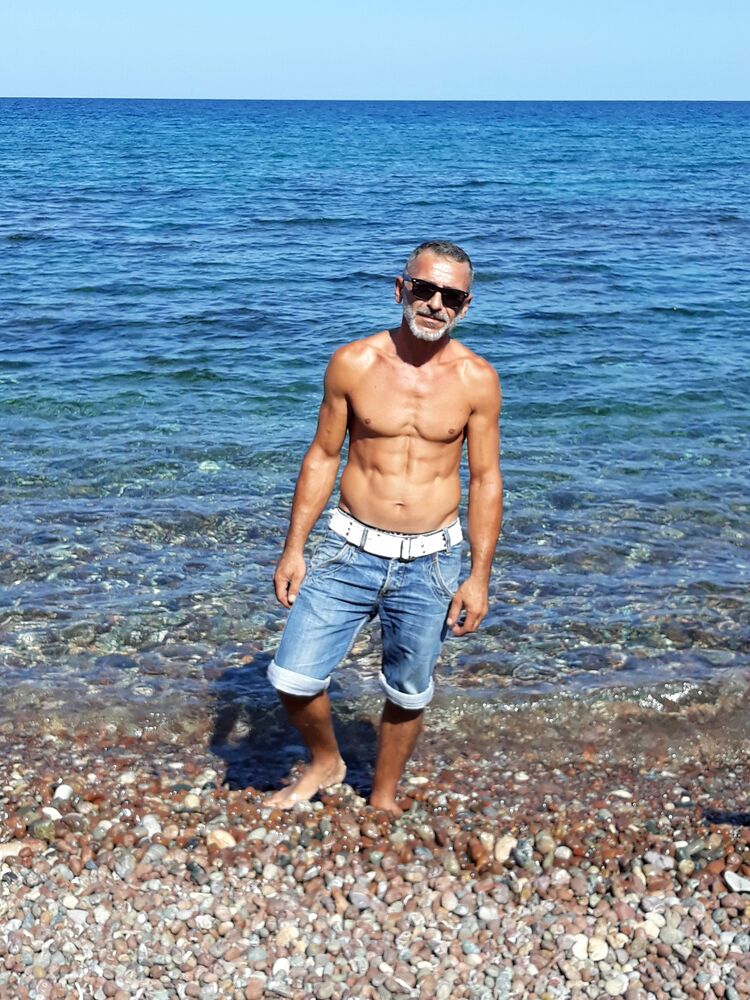  Nicosia,   Gordon, 48 ,   ,   
