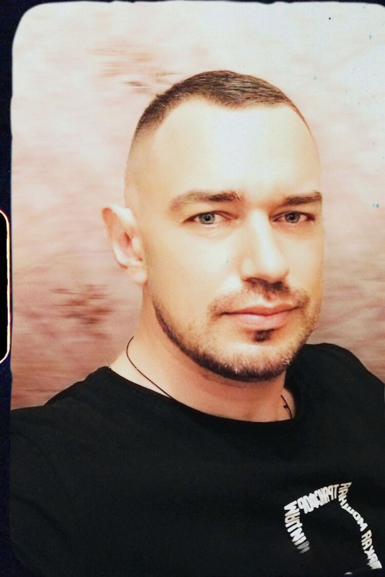  42079441  , 41 ,    