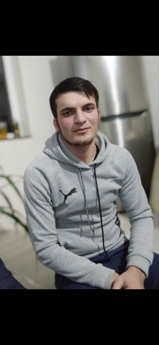  20925221  Gost, 28 ,    