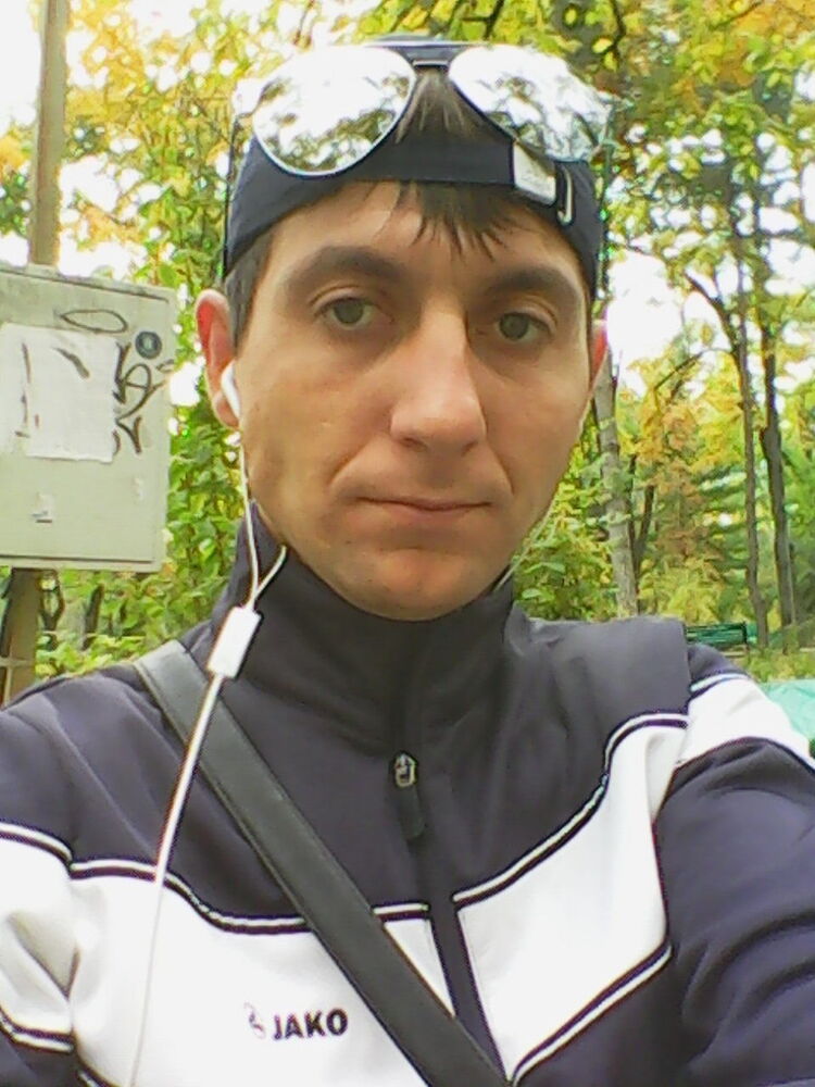  ,   Mihail, 37 ,  