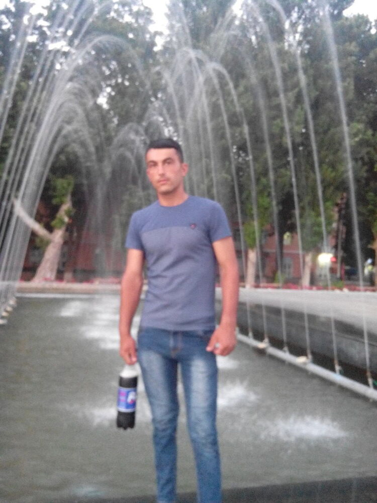  9776361  Muslihiddin, 27 ,    