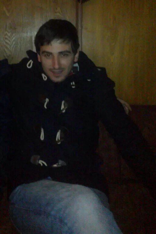  22980471  Aram, 32 ,    