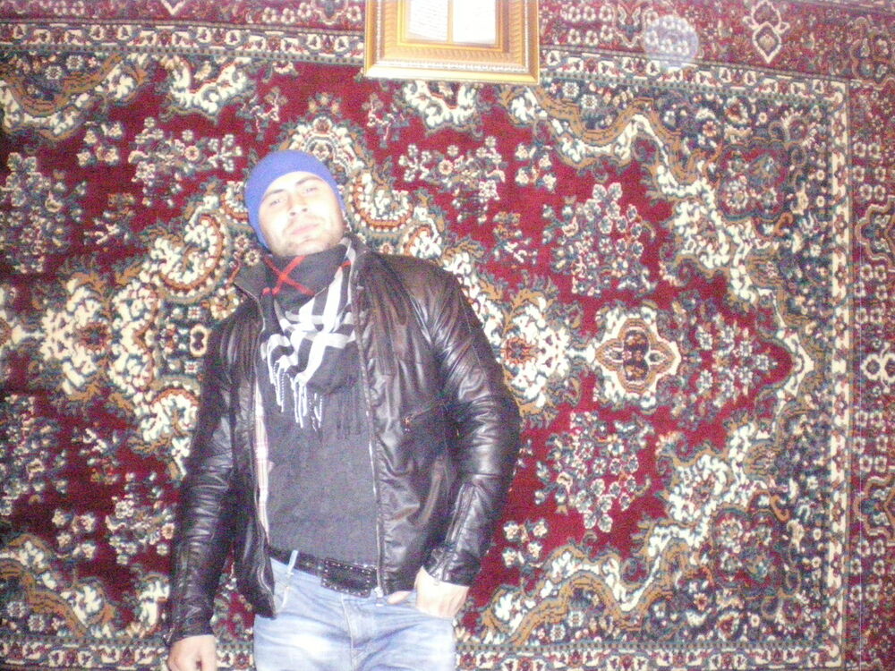  4067971  Timur, 38 ,    