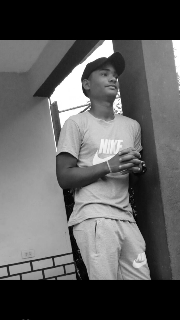  46598011  Samuel, 20 ,    