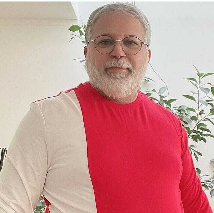 51274161  Stephen, 59 ,    