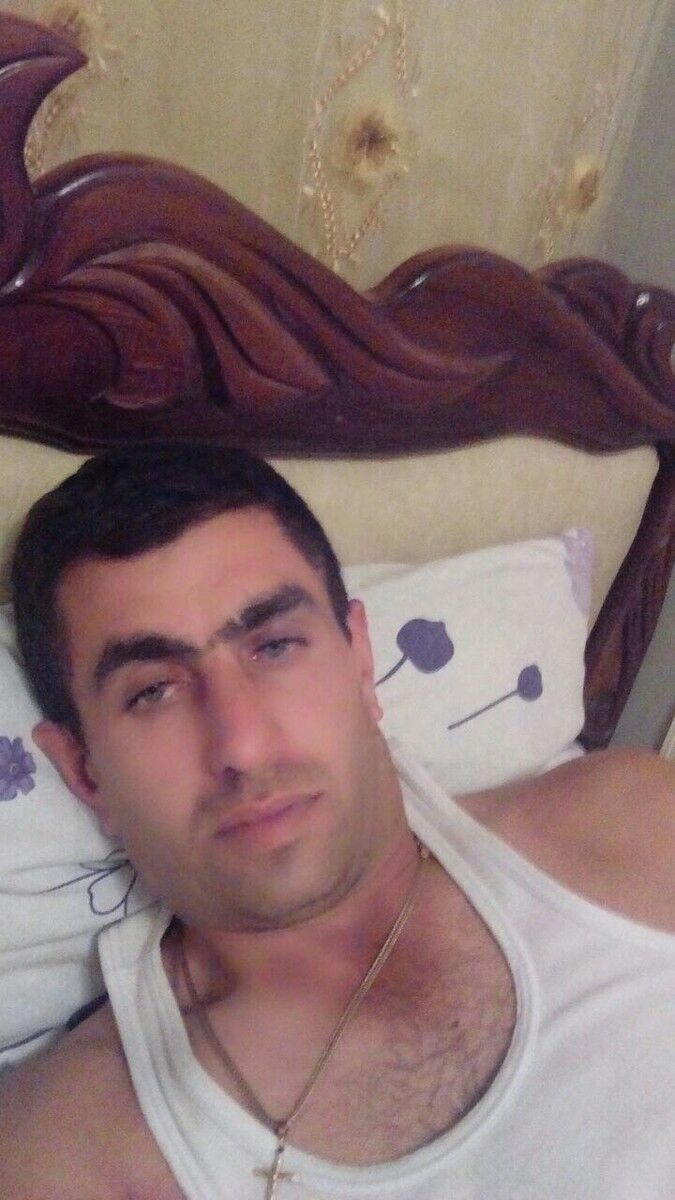  ,   Armen, 44 ,     , c 