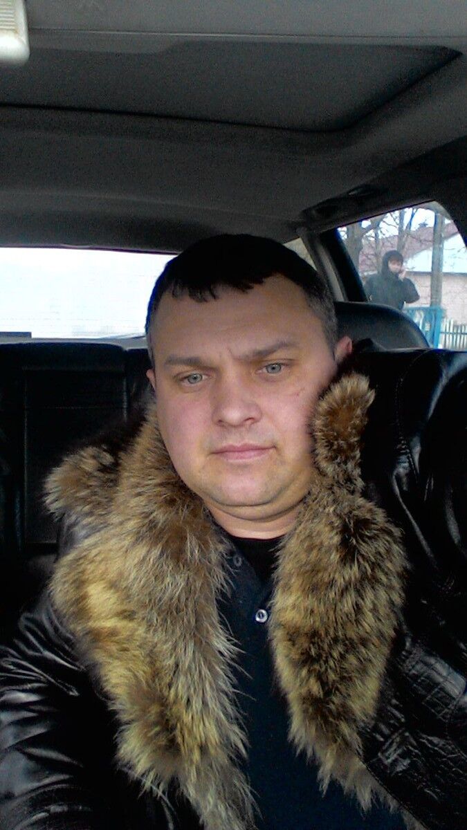  5602771  Sergei, 46 ,    