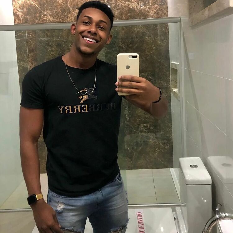  39232971  , 28 ,    