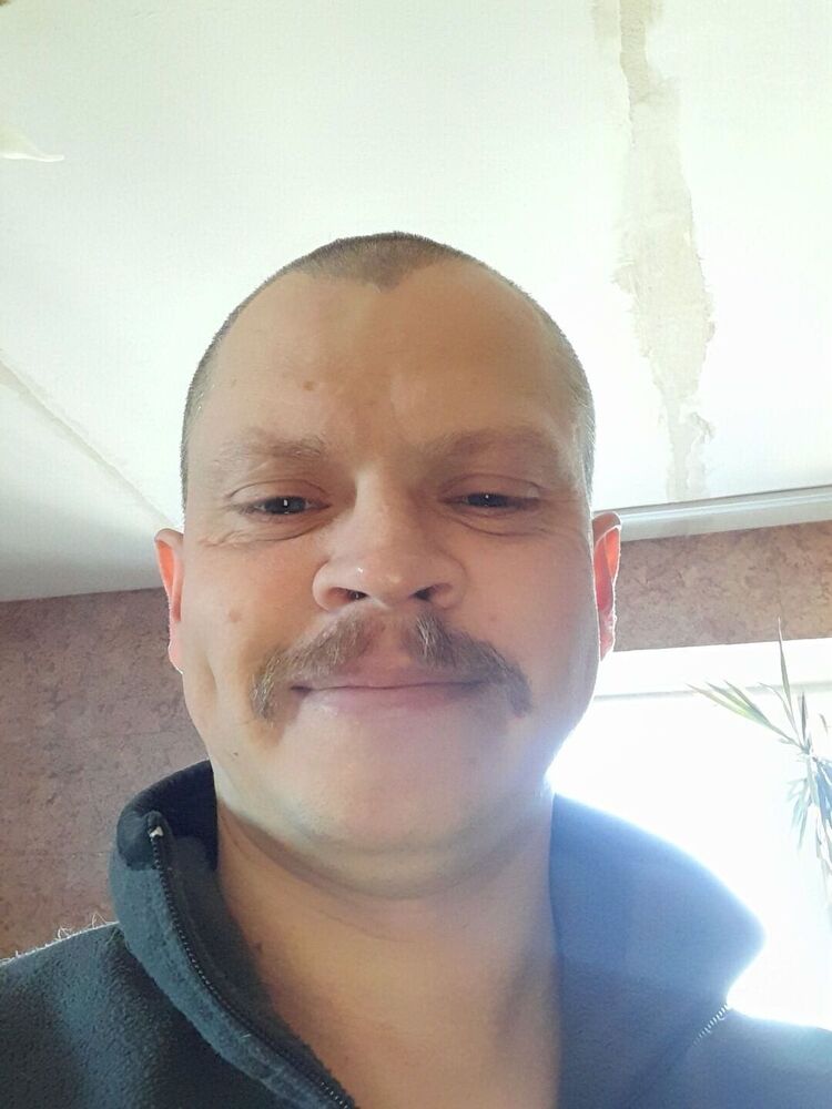 37409771  , 44 ,    