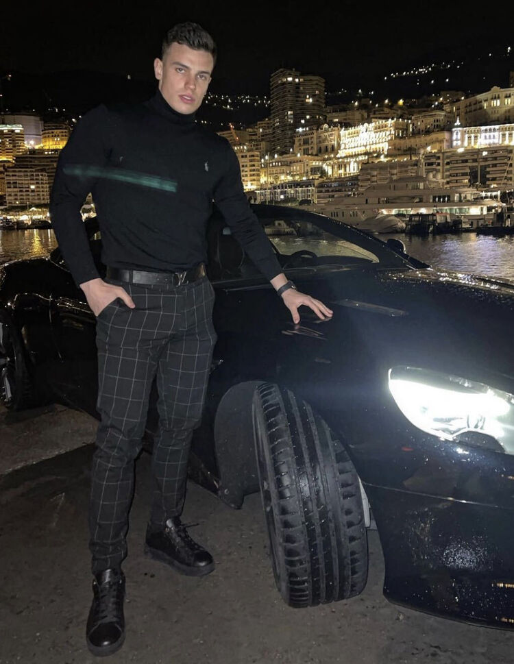  25295081  ALEXKAMAZ, 30 ,    