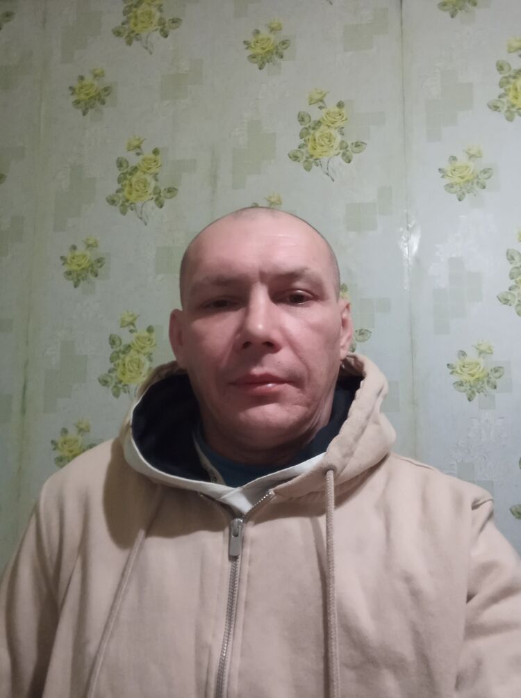  46979611  , 41 ,    