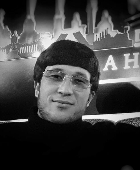  54005951  Ibratbek, 25 ,    