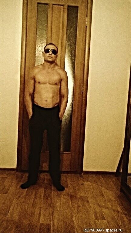  9286911  Hitmen, 39 ,    