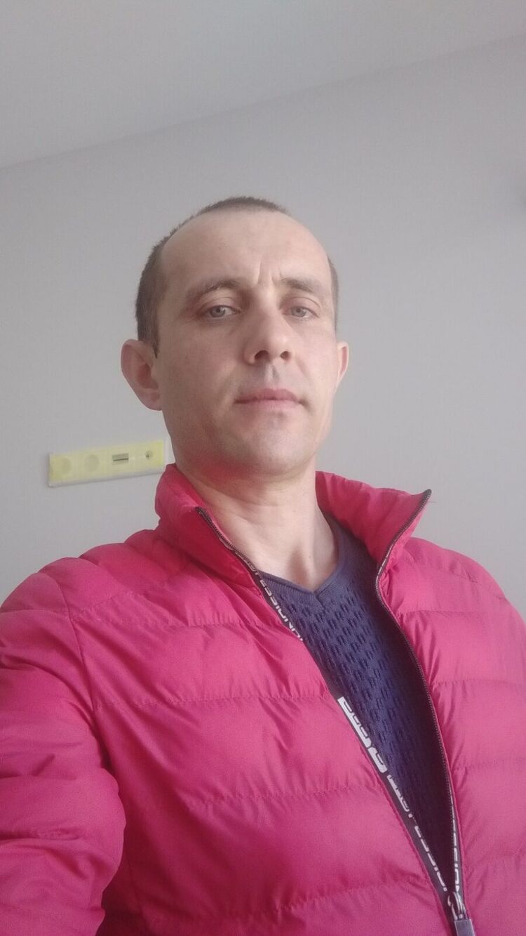  39922301  Ghenadi, 46 ,    