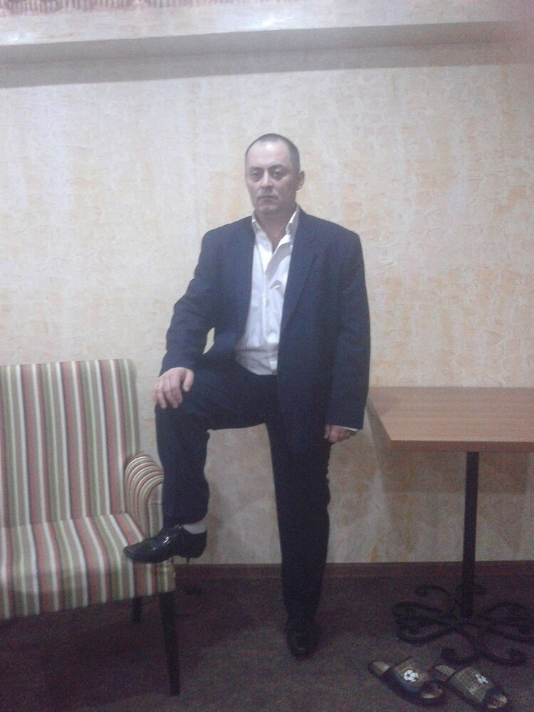  ,   LEON, 54 ,   ,   , c 