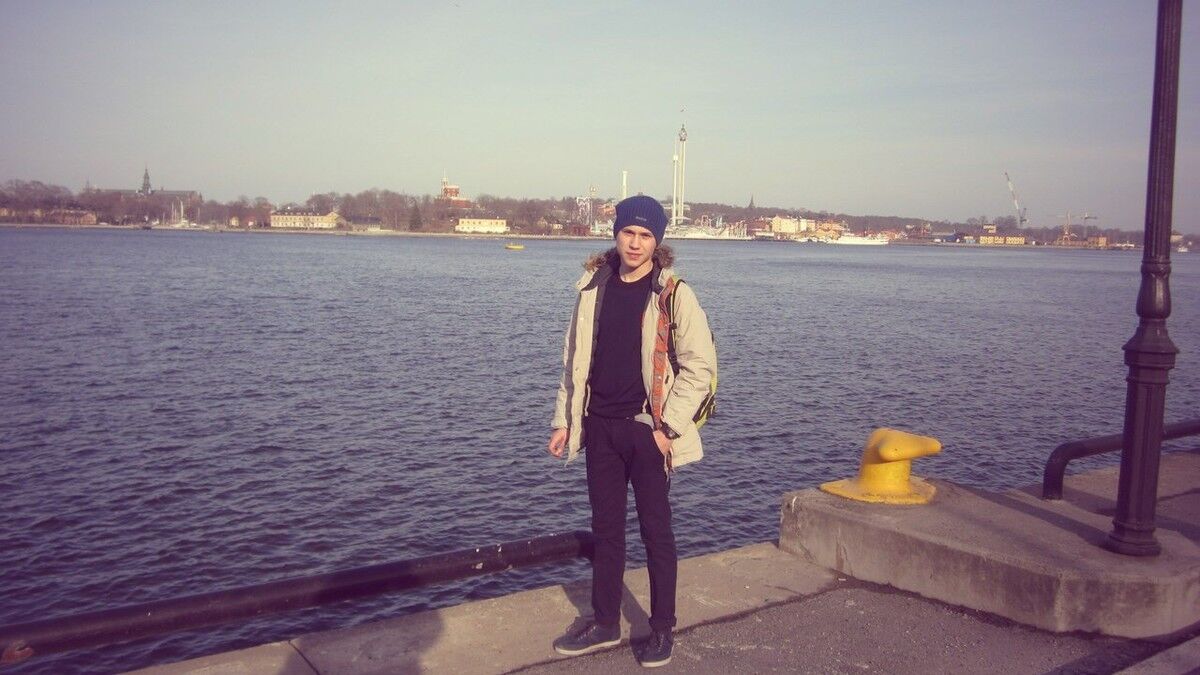  10065751  Ilya, 33 ,    