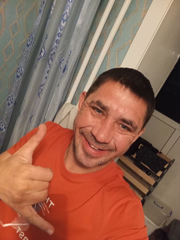  47236791  Pavel, 41 ,    -