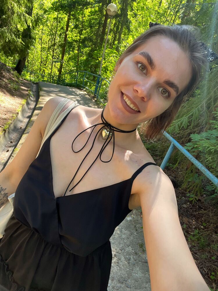  44681981  , 26 ,    -