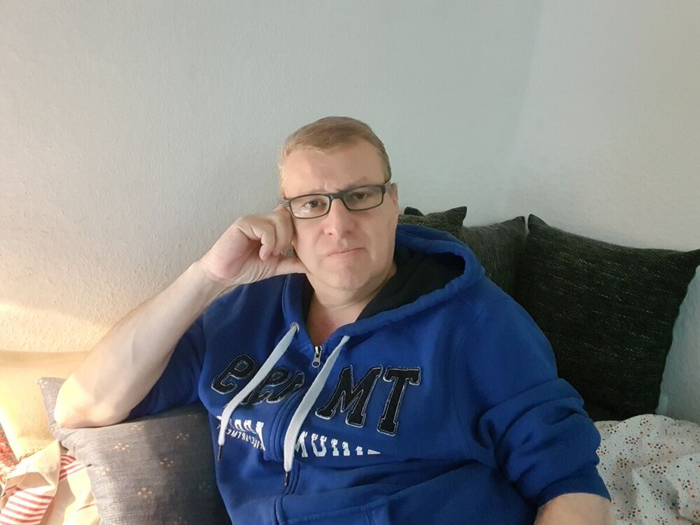  20609911  Vyacheslav, 62 ,    Laatzen