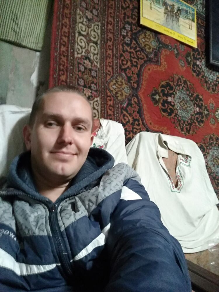  33991751  Ros, 36 ,    