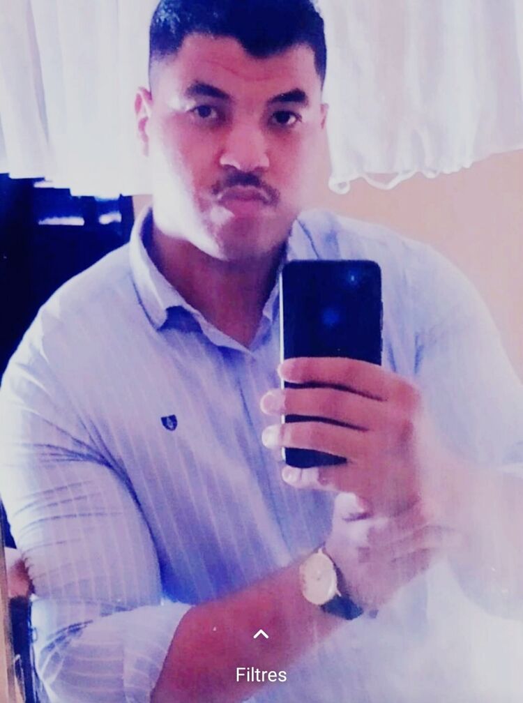  44266371  Banou, 30 ,    