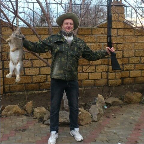  ,   Leonid, 41 ,   