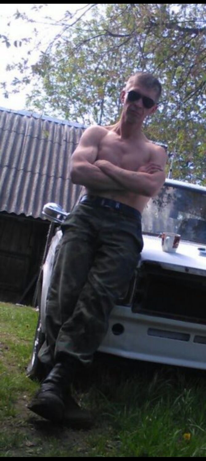  48202421  Valeriy, 42 ,    