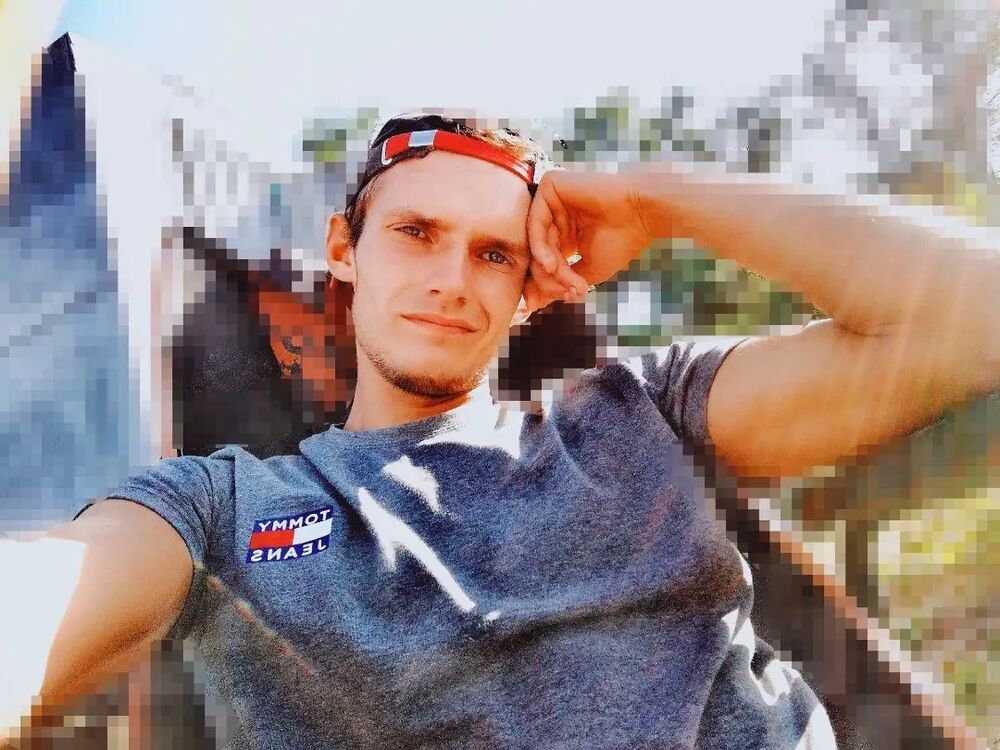  44053621  Miki Mays, 27 ,    