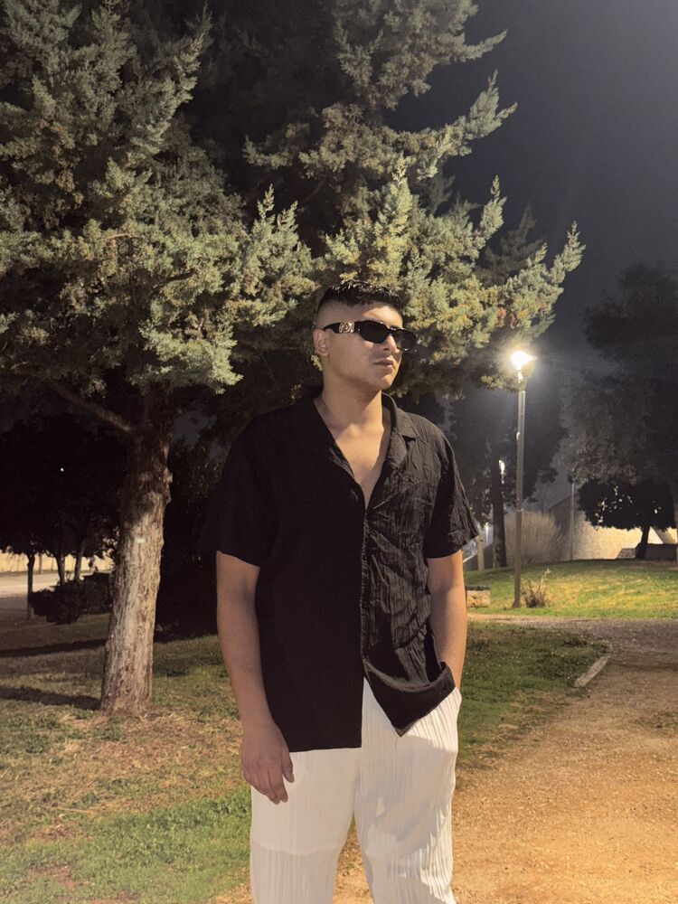  53822381  Mohamed, 25 ,    Thessaloniki